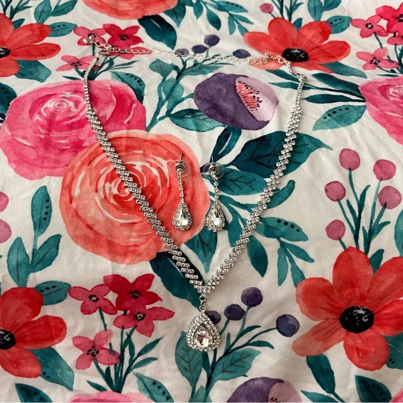 Necklace & Earring Set - Picture 3 of 5